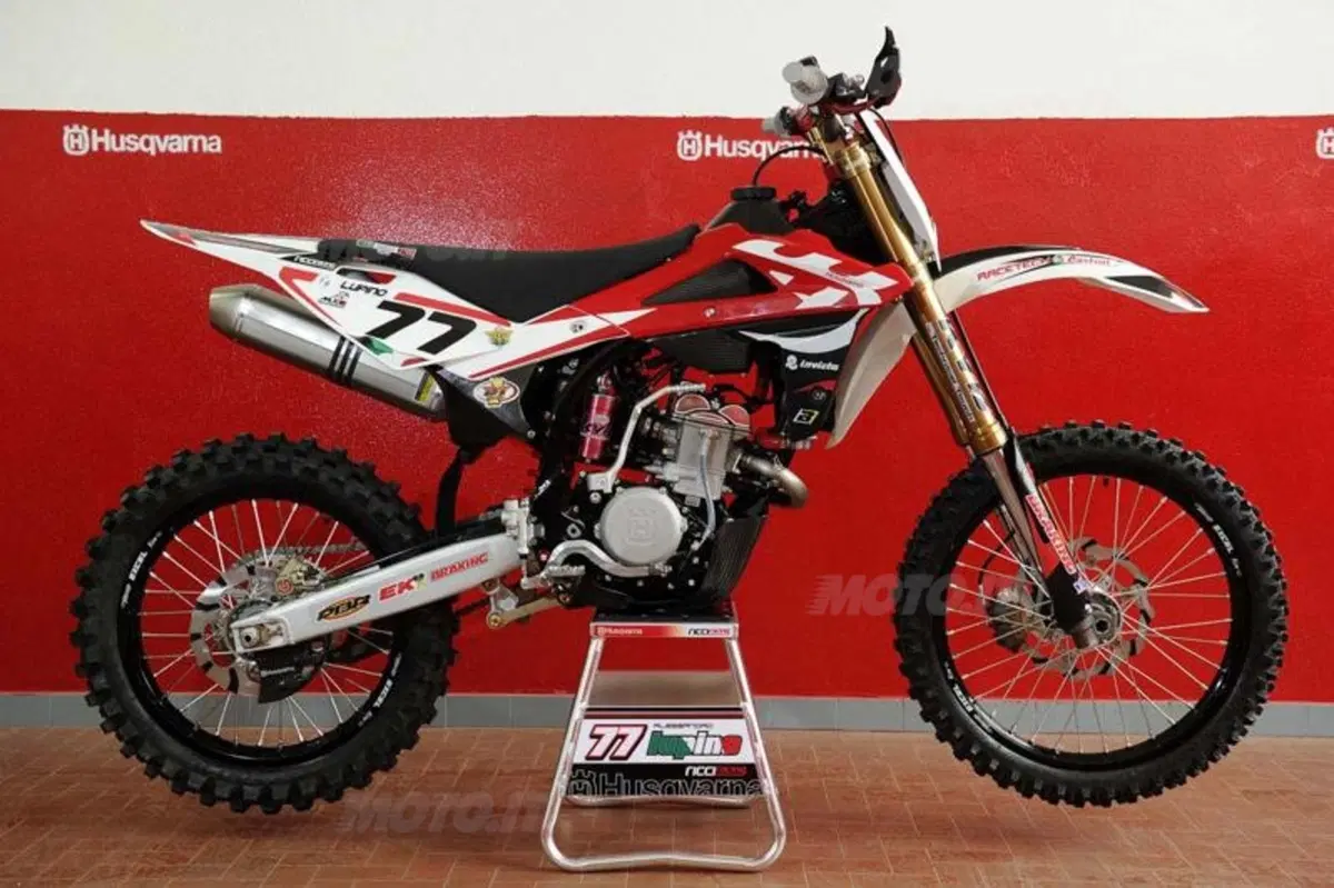 Il Team Husqvarna Ricci Racing è pronto per la MX2 (2)