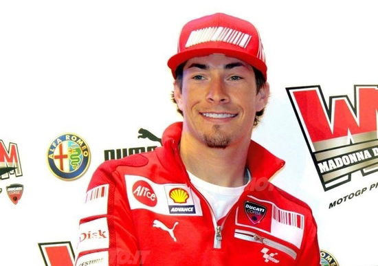 Nicky Hayden si è fratturato la scapola sinistra e due costole