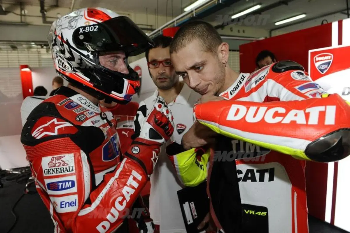 Valentino Rossi sulla Ducati: le prime foto del test di Sepang (10)