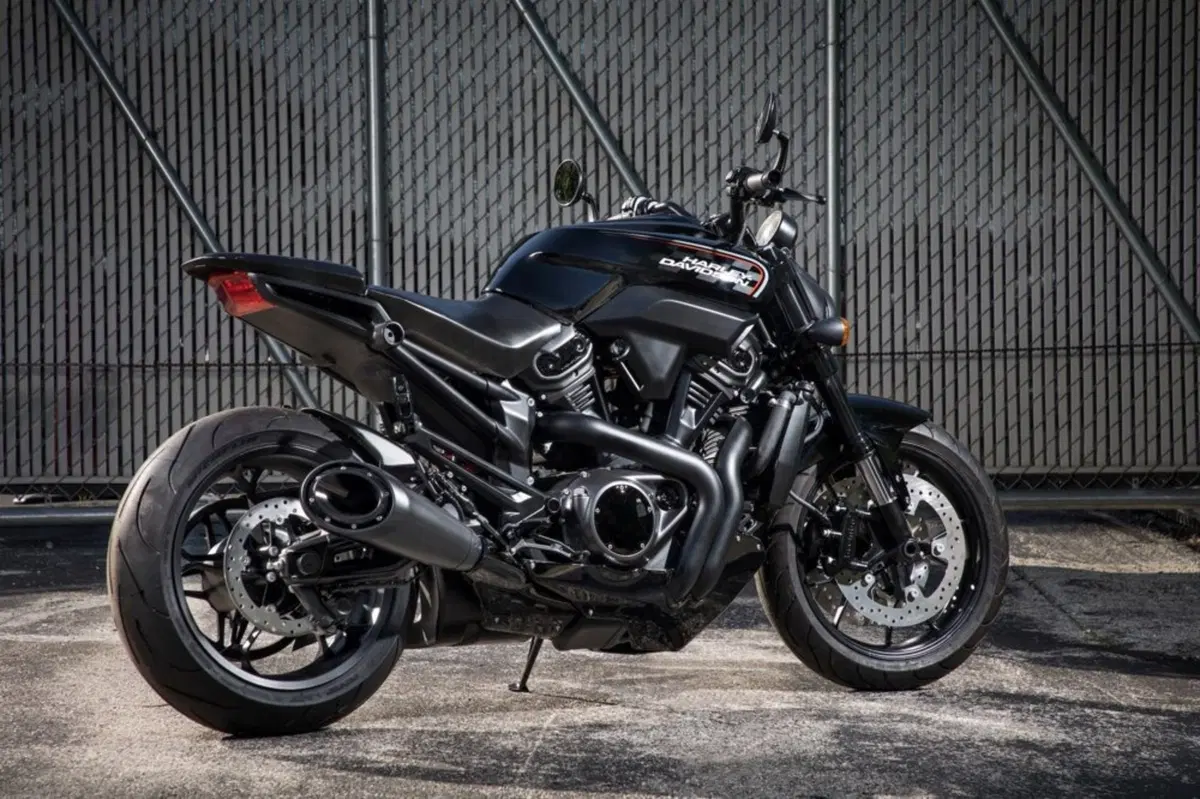Harley-Davidson: nuovo motore a V di 60° raffreddato a liquido (2)