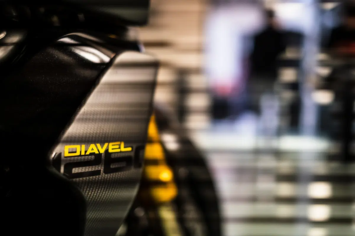 Ducati Diavel 1260 Materico presentato alla Milano Design Week (6)