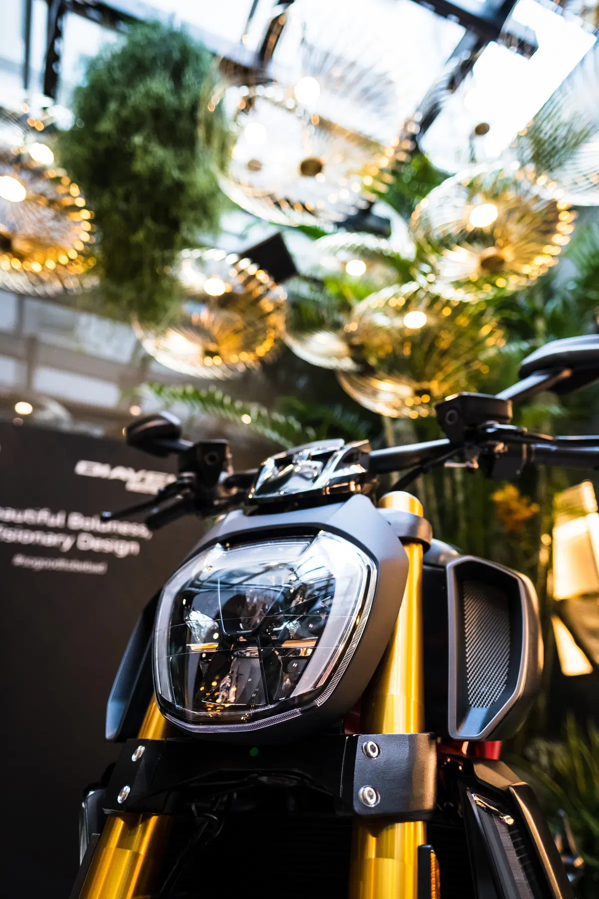 Ducati Diavel 1260 Materico presentato alla Milano Design Week (5)