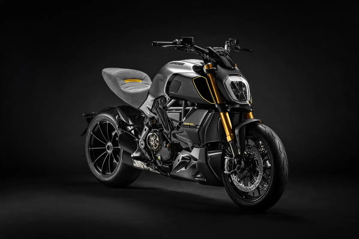 Ducati Diavel 1260 Materico presentato alla Milano Design Week (2)
