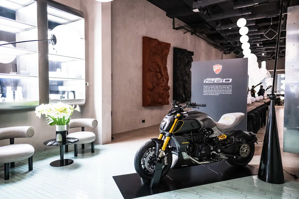 Ducati Diavel 1260 Materico presentato alla Milano Design Week (9)