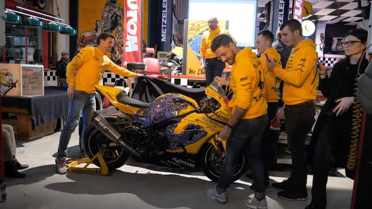 Arte e velocità nella presentazione del team No Limits 