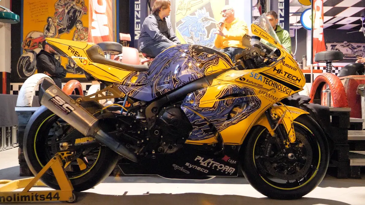 Arte e velocità nella presentazione del team No Limits  (20)