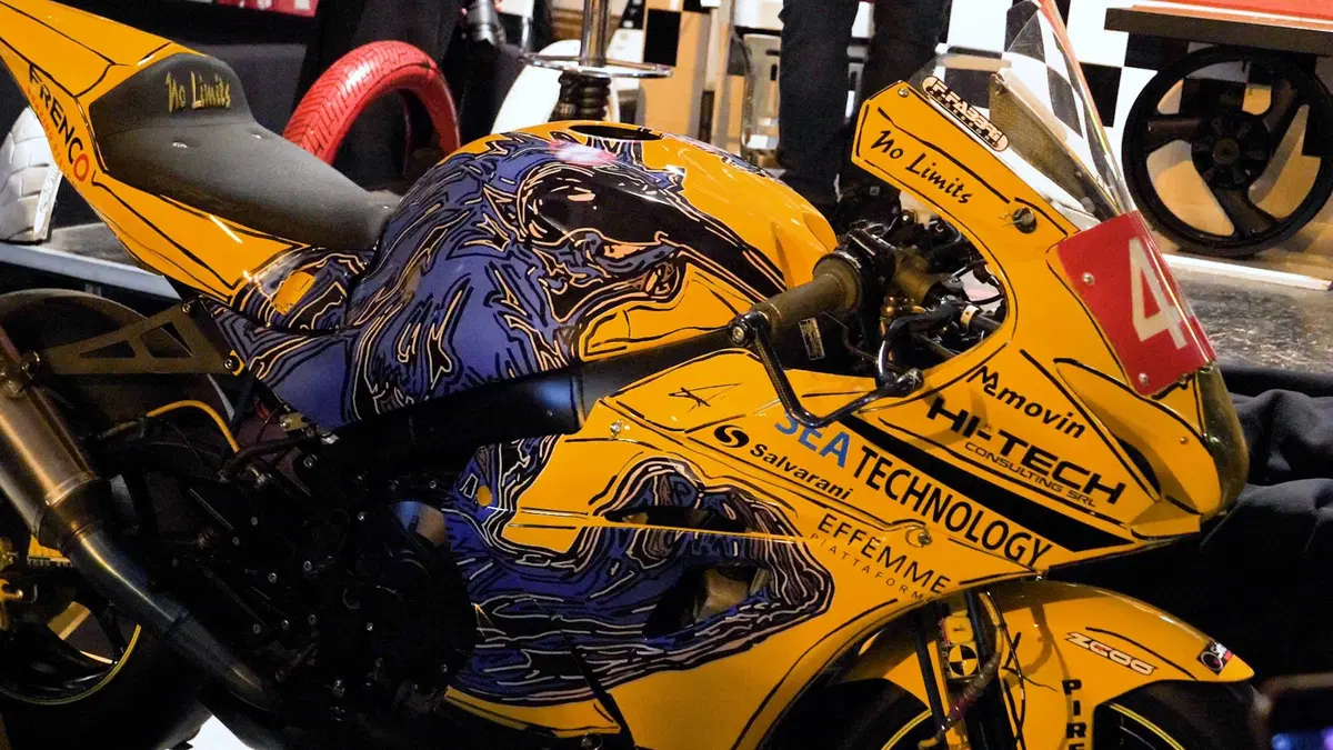 Arte e velocità nella presentazione del team No Limits  (21)