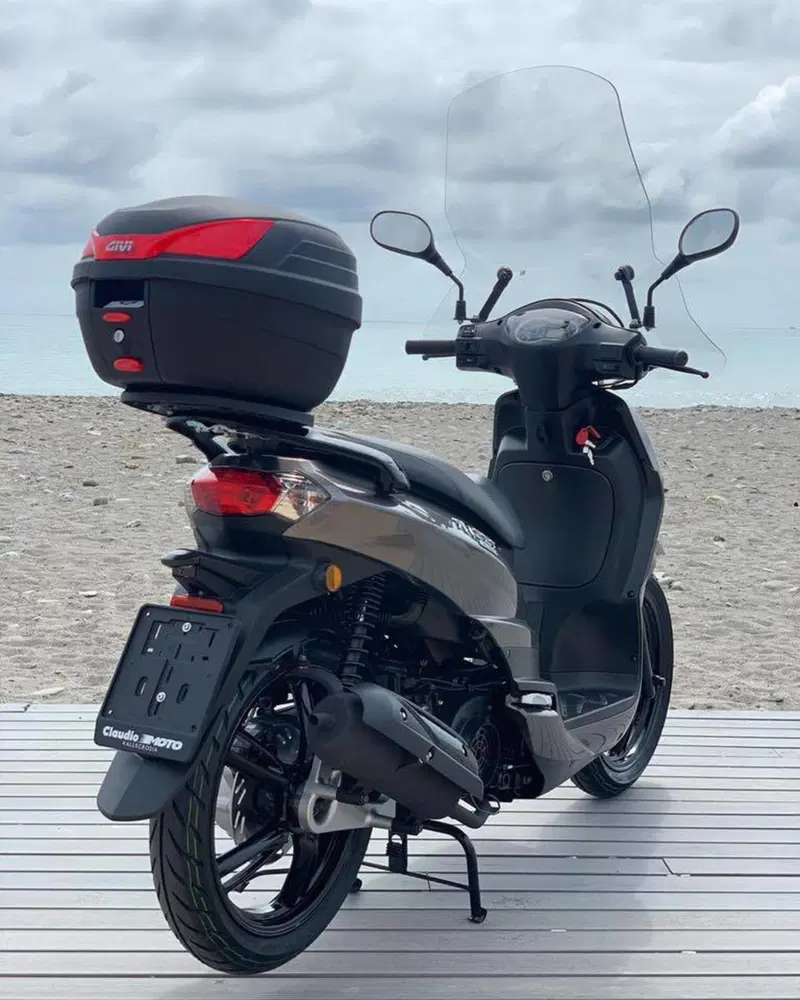 Peugeot Tweet 125i (2017 - 20) (5)