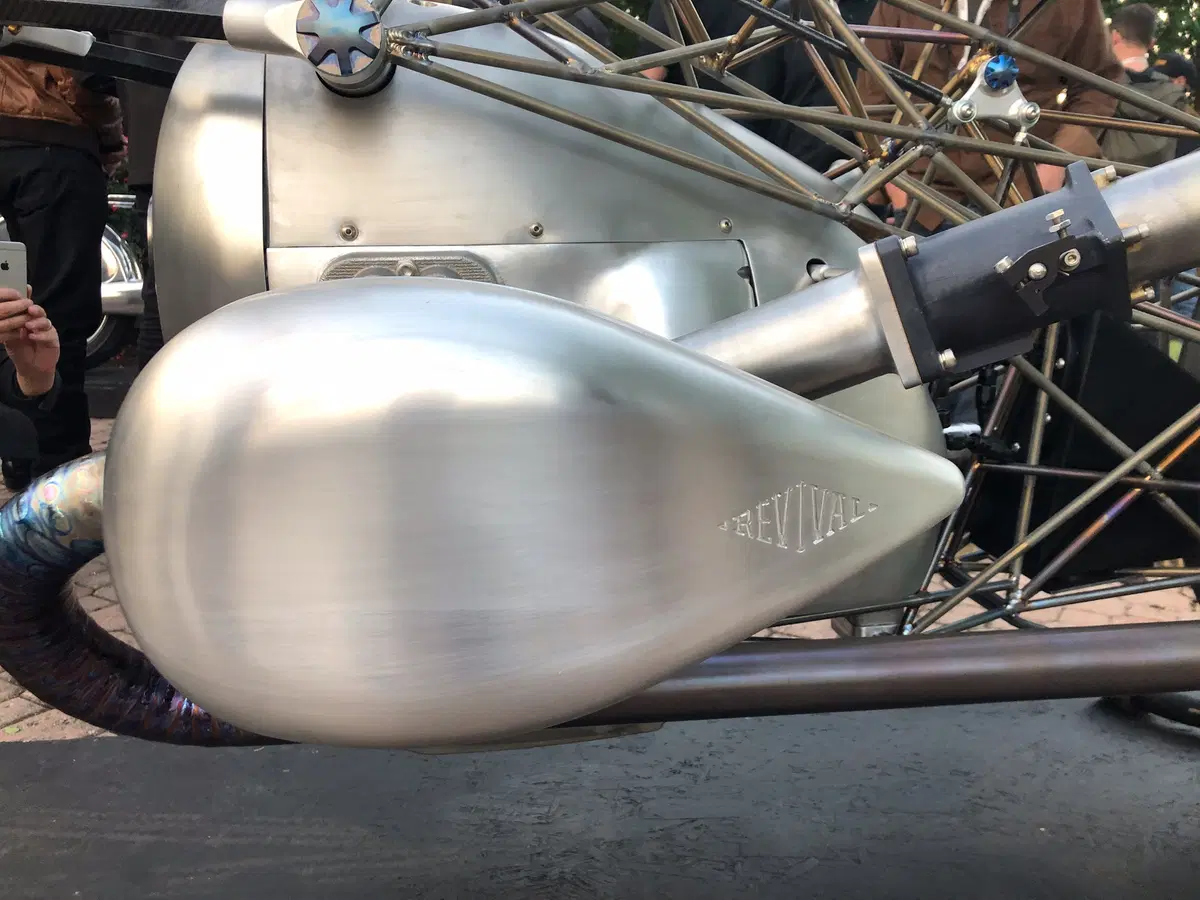 BMW Birdcage. Rientro nel custom?