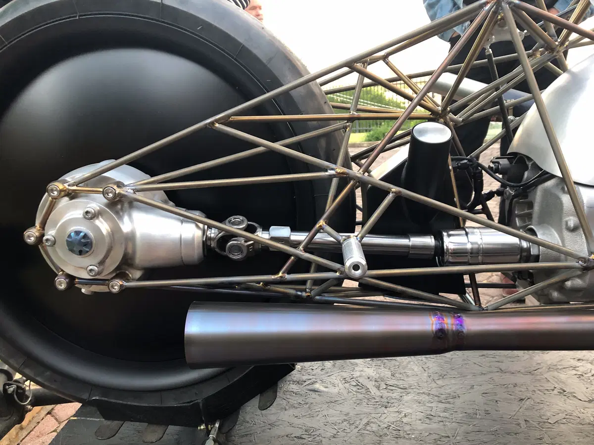 BMW Birdcage. Rientro nel custom? (2)