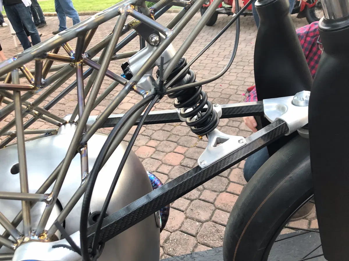 BMW Birdcage. Rientro nel custom? (3)