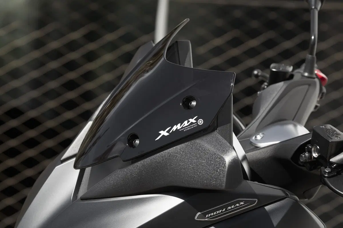 Yamaha XMAX Iron Max, TEST: ancora più stile e comfort (7)