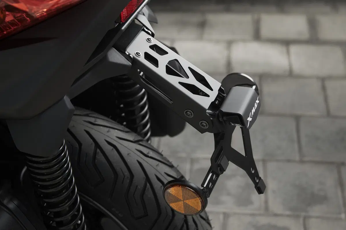 Yamaha XMAX Iron Max, TEST: ancora più stile e comfort (10)