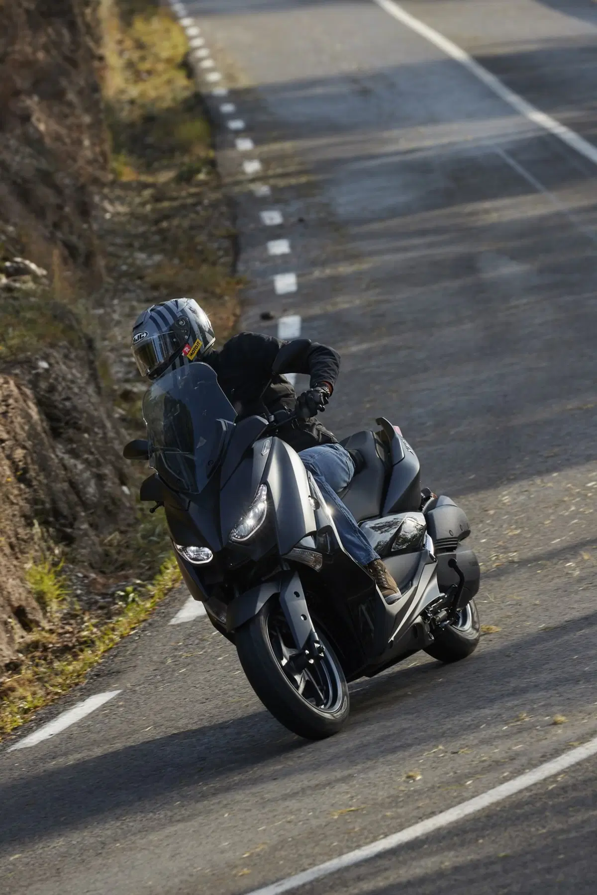 Yamaha XMAX Iron Max, TEST: ancora più stile e comfort (8)
