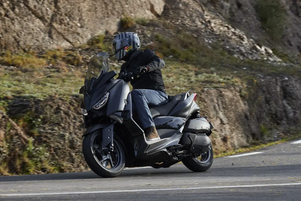 Yamaha XMAX Iron Max, TEST: ancora più stile e comfort (17)