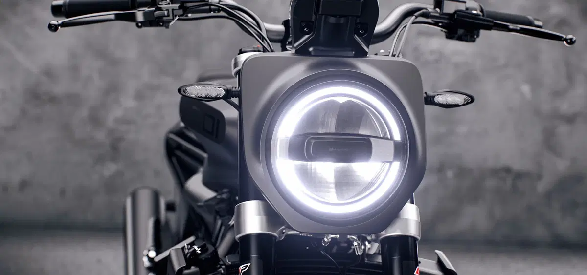 Husqvarna Svartpilen 701. Tremendamente divertente (34)