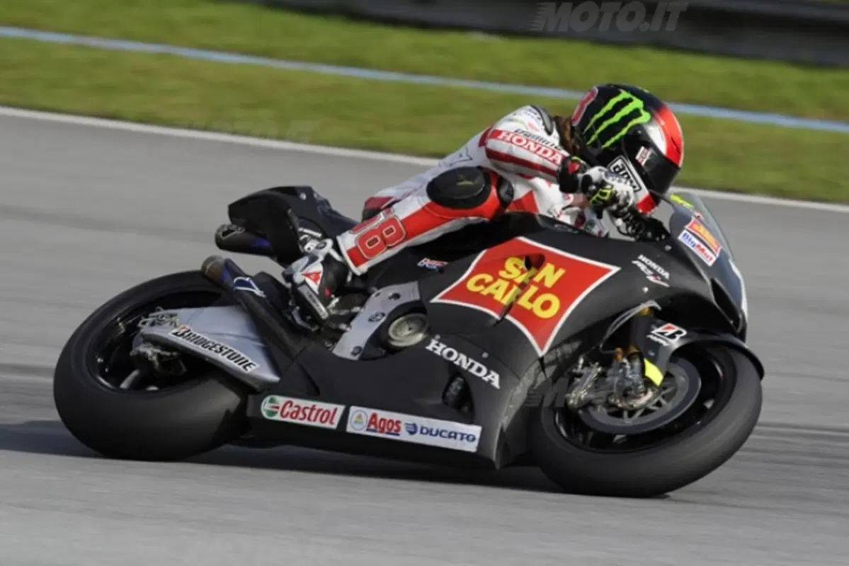 Simoncelli è il più veloce nel 3° giorno di test a Sepang (5)