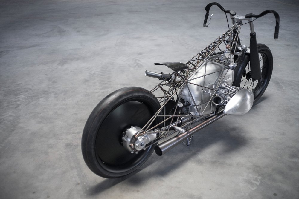 La Birdcage, equipaggiata con il bicilindrico boxer motociclistico di maggior cilindrata mai prodotto