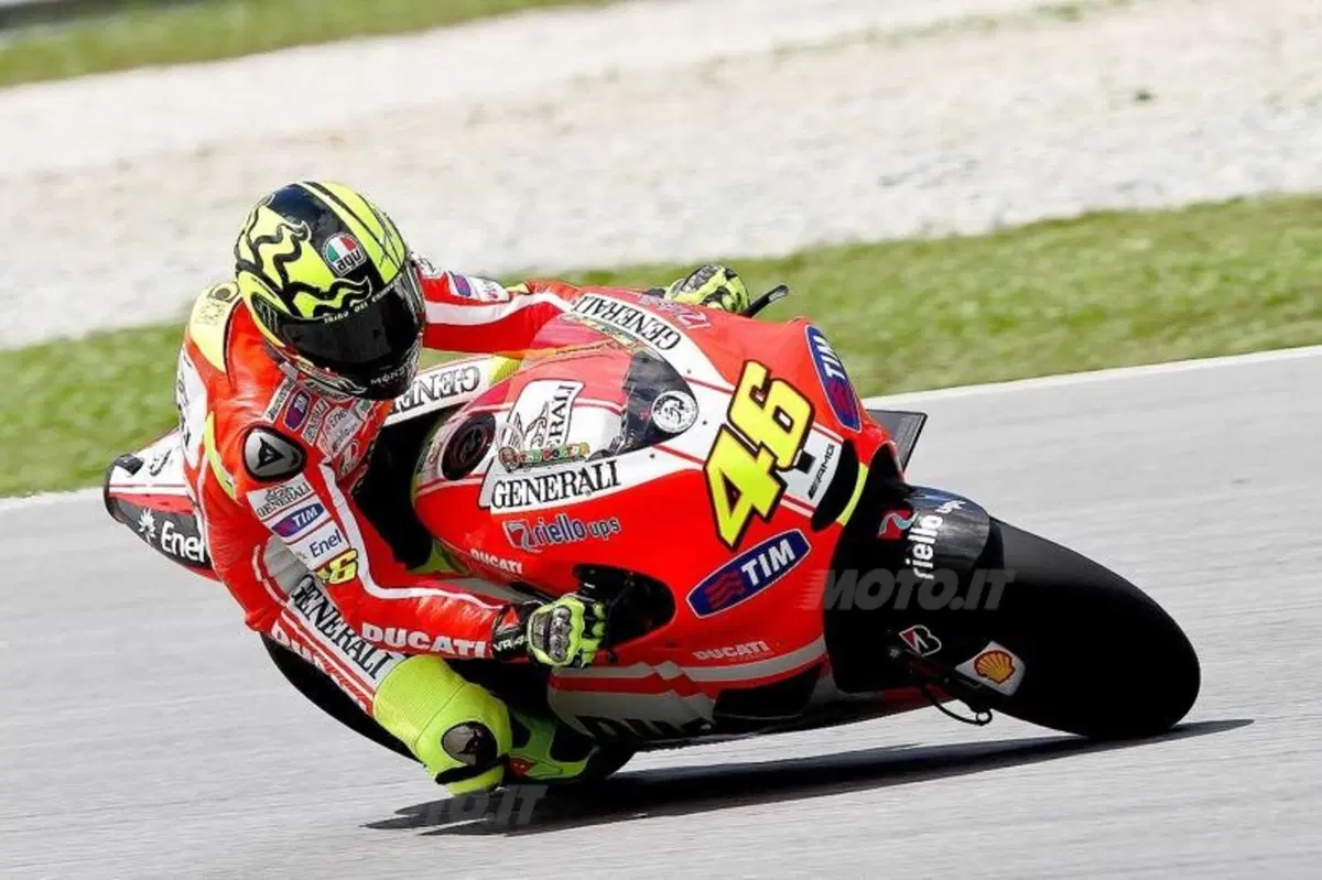 Valentino Rossi: "Sarà difficile vincere in Qatar, ma sono ottimista" (9)