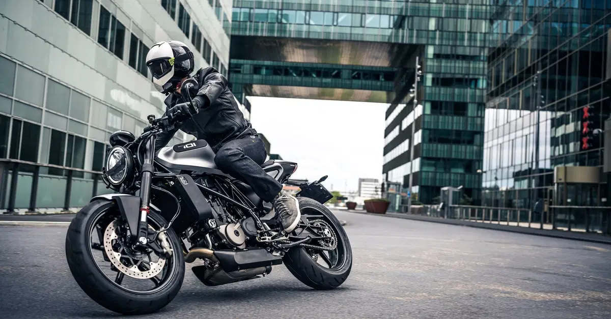 Husqvarna: "2000 vantaggi" su Vitpilen 701