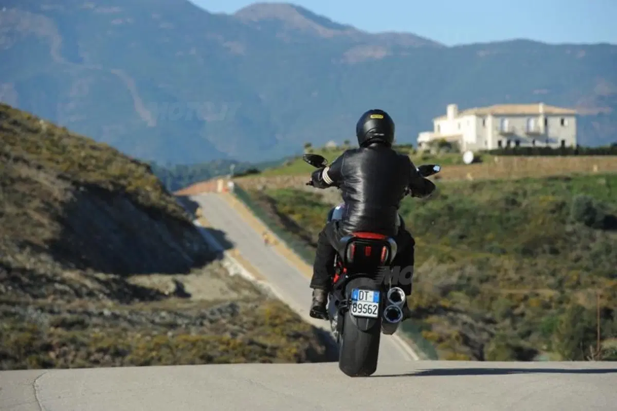 Ducati Diavel  (2)