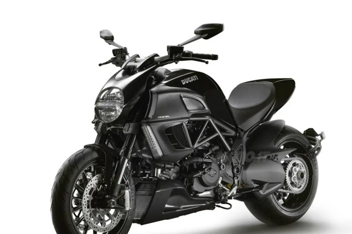 Ducati Diavel  (15)