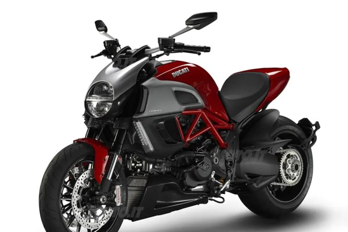 Ducati Diavel  (17)