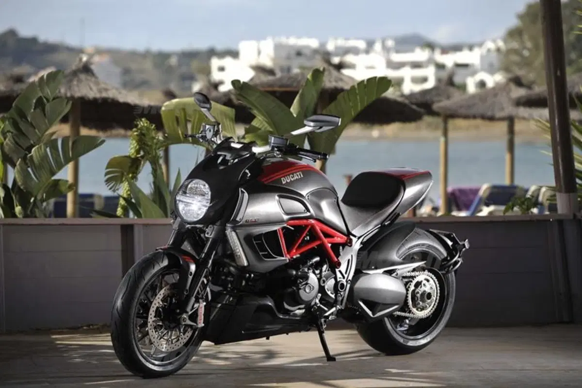 Ducati Diavel  (19)