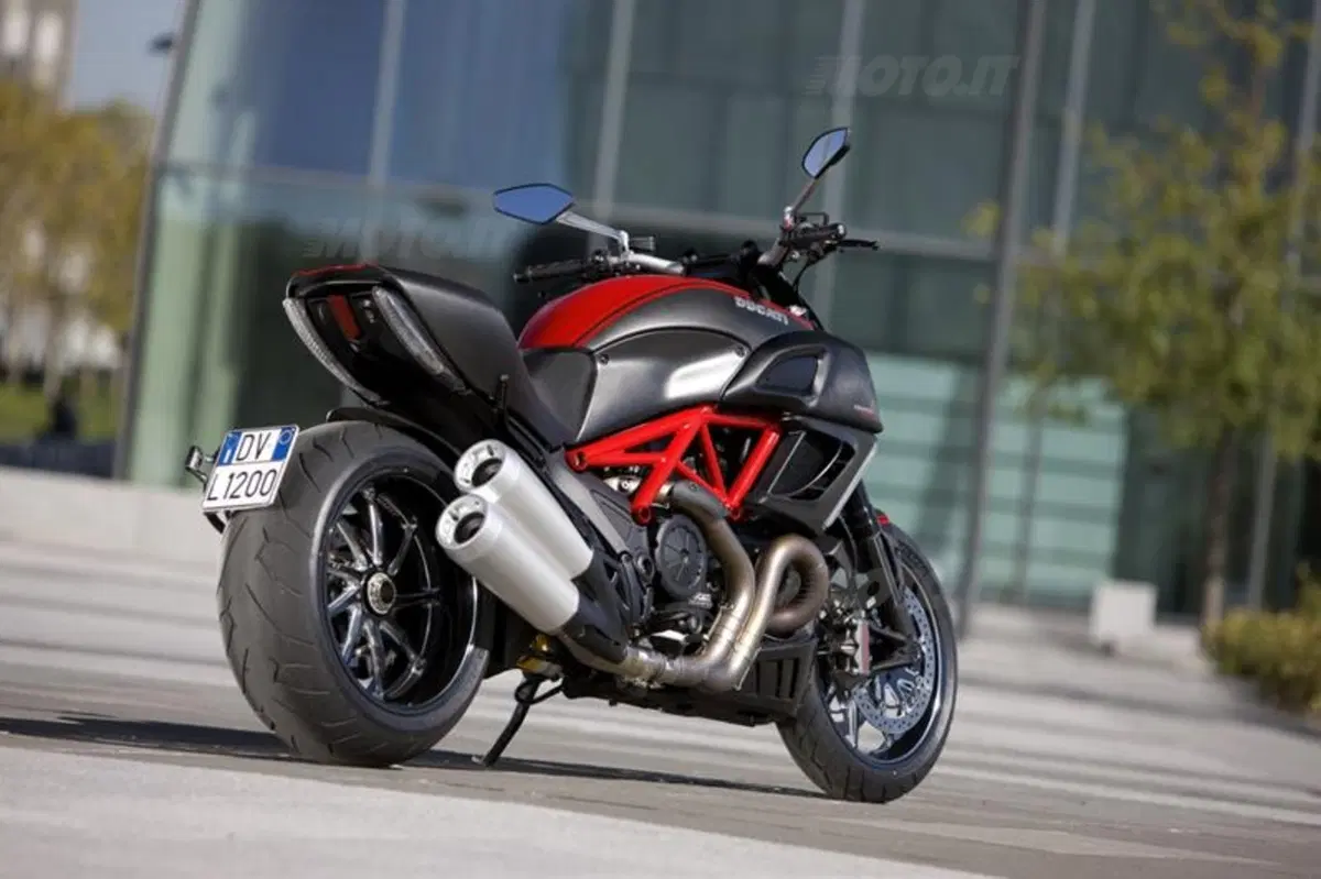 Ducati Diavel  (22)