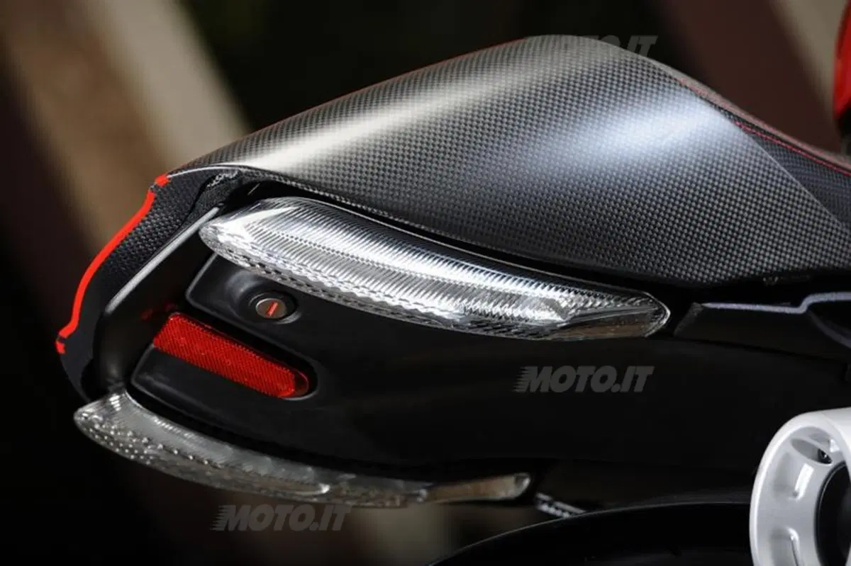 Ducati Diavel  (26)