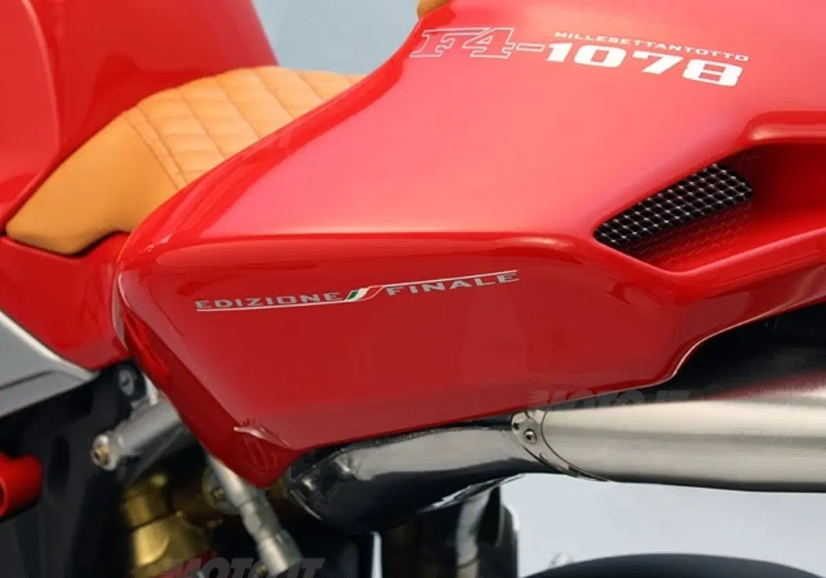 MV Agusta F4 1078 RR 312 Edizione Finale (7)