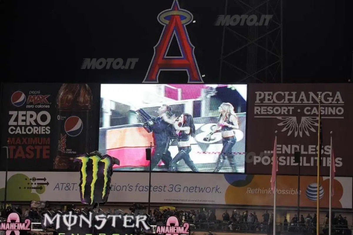 Le Girls più belle del Supercross di Anaheim II (11)