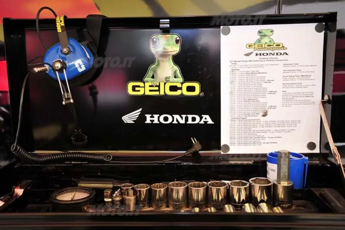 Le Girls più belle del Supercross di Anaheim II (25)