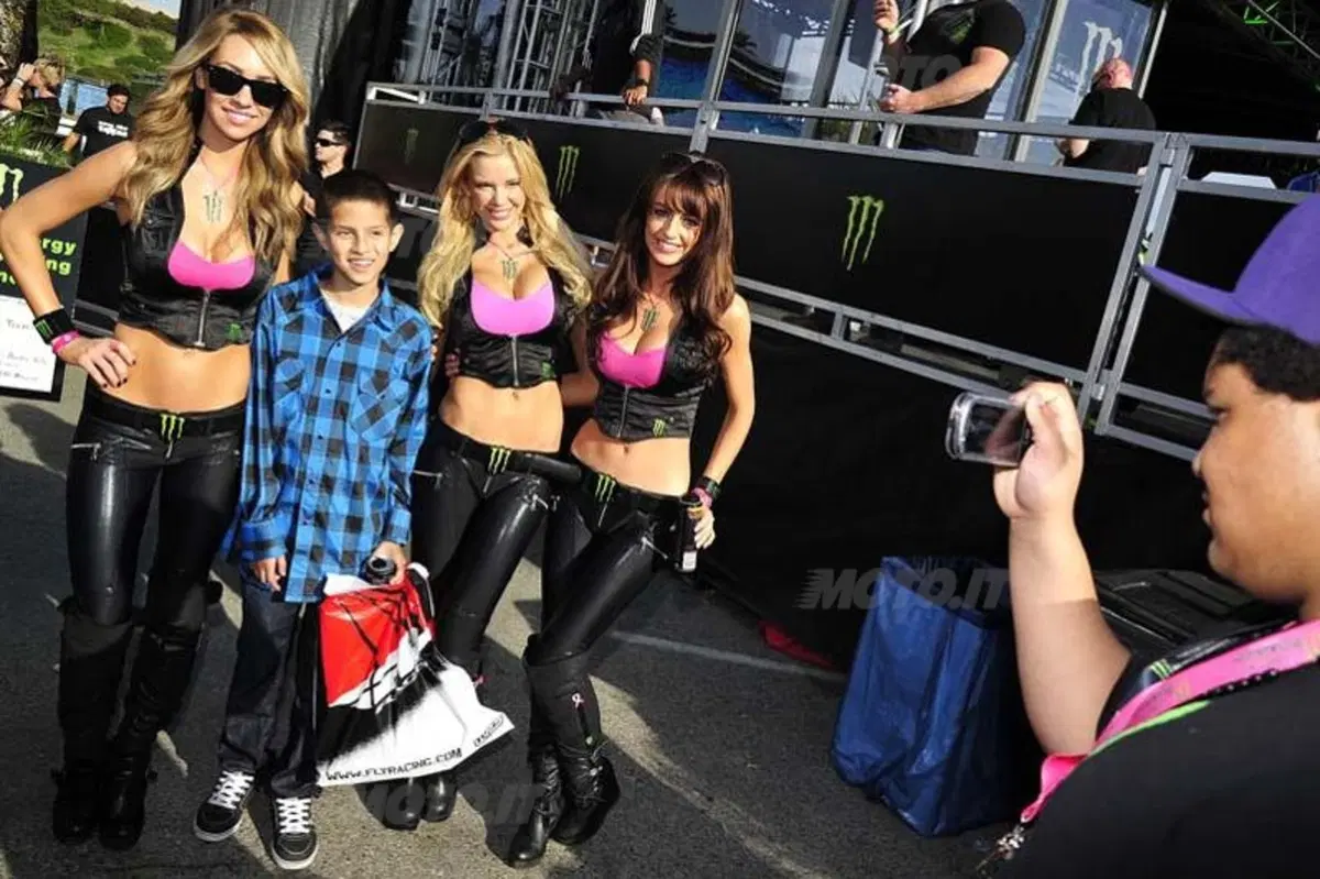 Le Girls più belle del Supercross di Anaheim II (32)