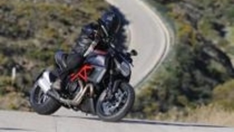 Prova la Ducati Diavel dal 14 al 19 marzo