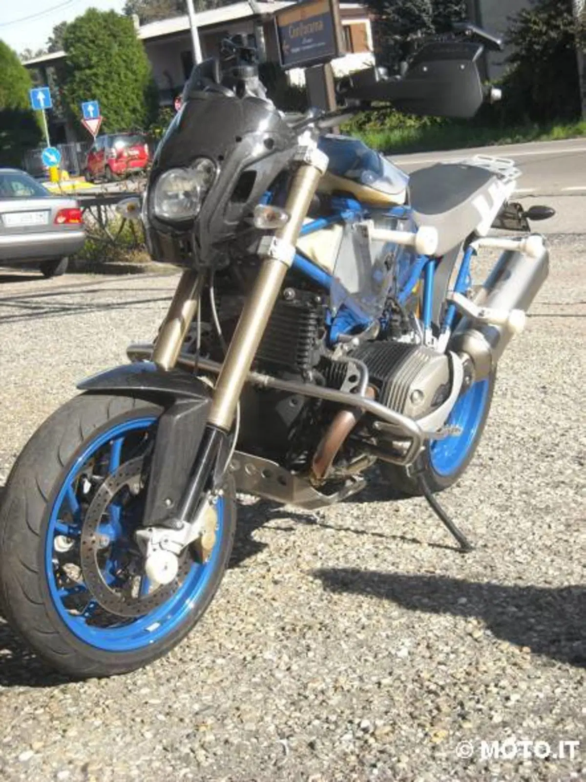 Le Strane di Moto.it: BMW HP2 Megamoto
