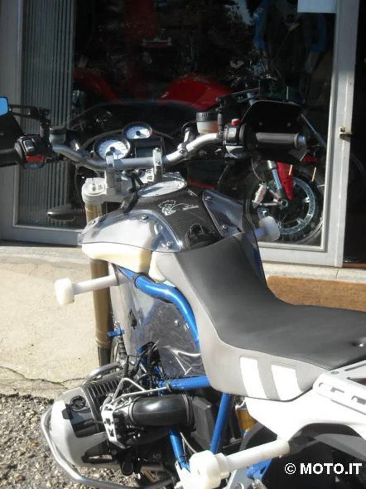 Le Strane di Moto.it: BMW HP2 Megamoto (5)