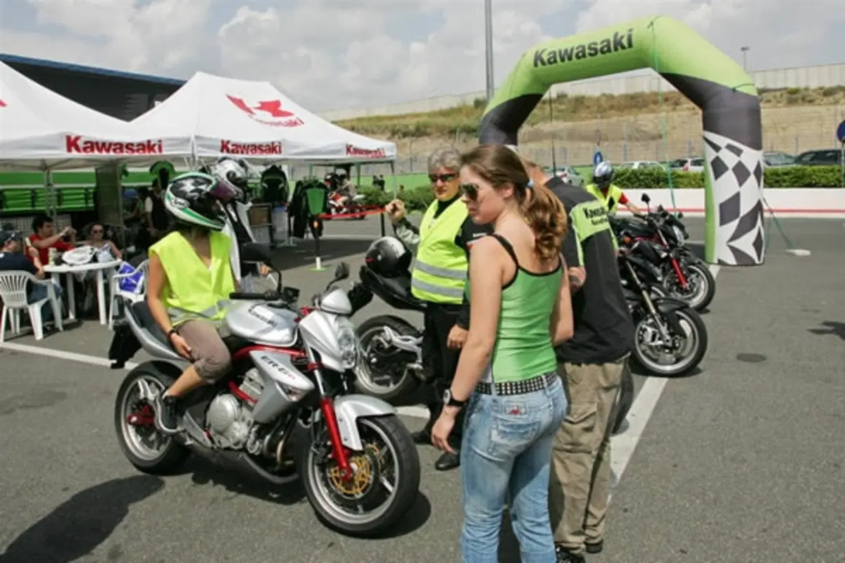 Prova su strada la gamma Kawasaki (2)