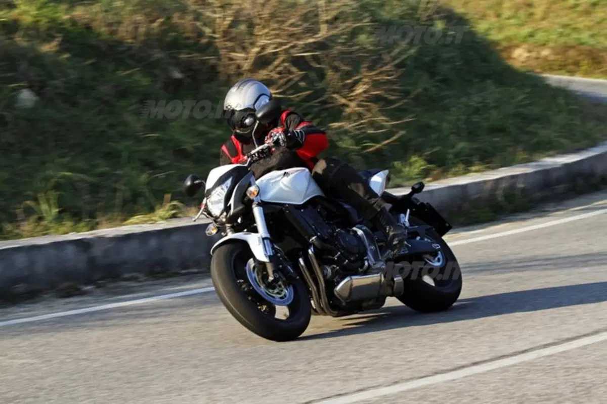 Honda Hornet 600   (4)