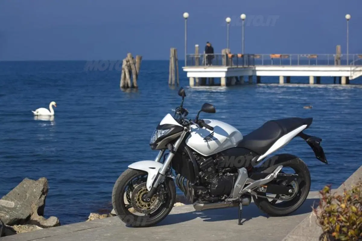 Honda Hornet 600   (23)