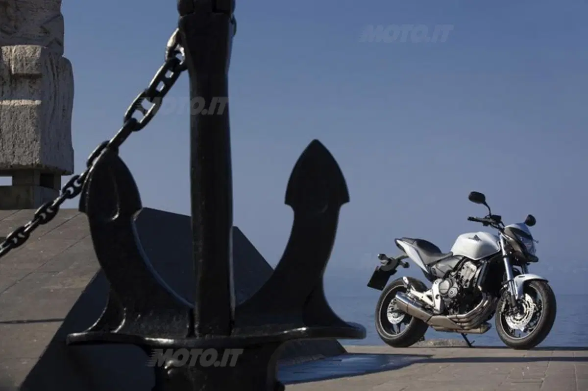 Honda Hornet 600   (30)