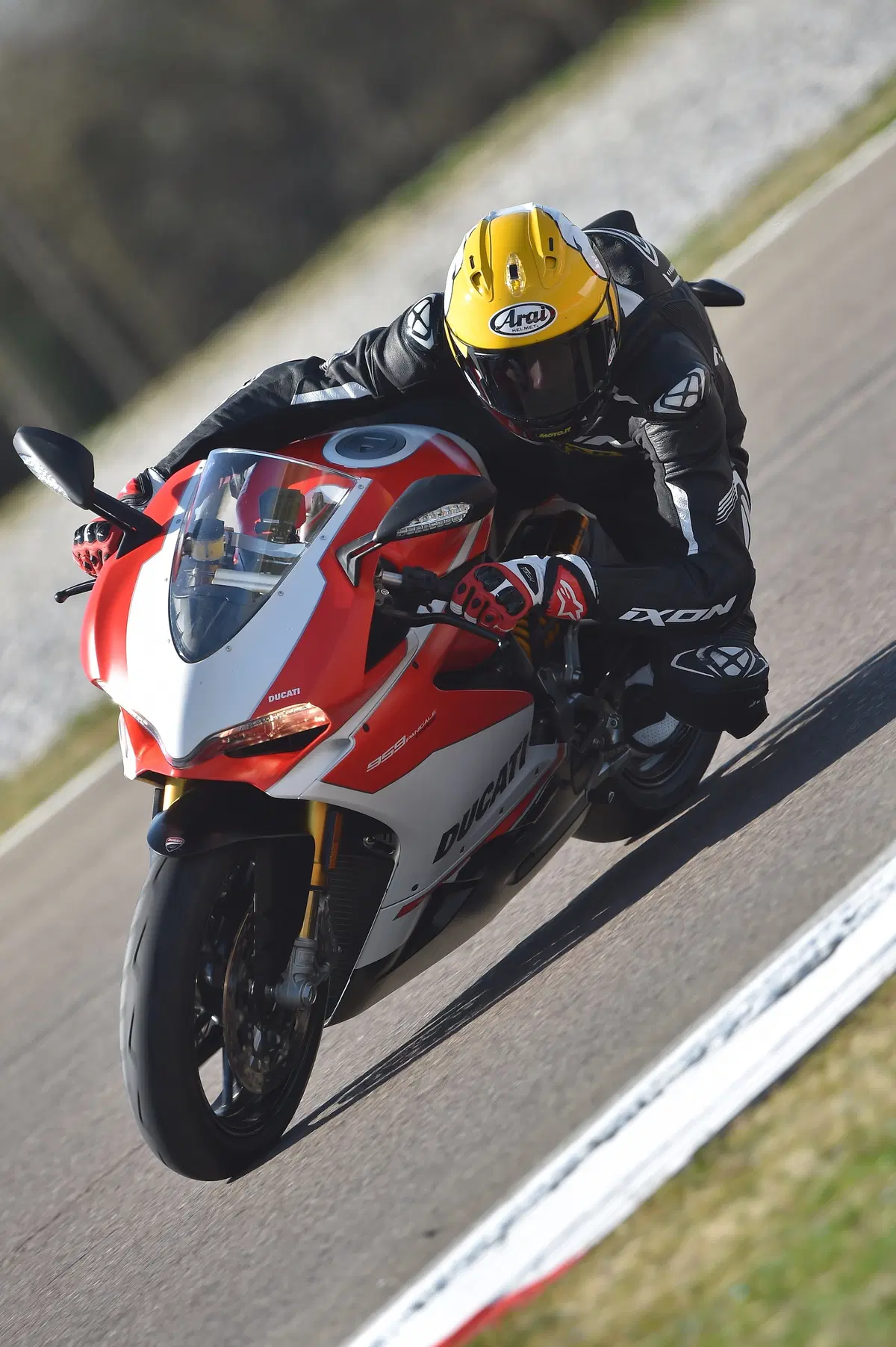 Ducati Panigale 959 Corse vs MV Agusta F3 800 RC. Medie per scelta (4)