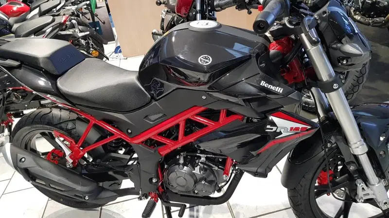 Benelli BN 125 (2021 - 25) (9)