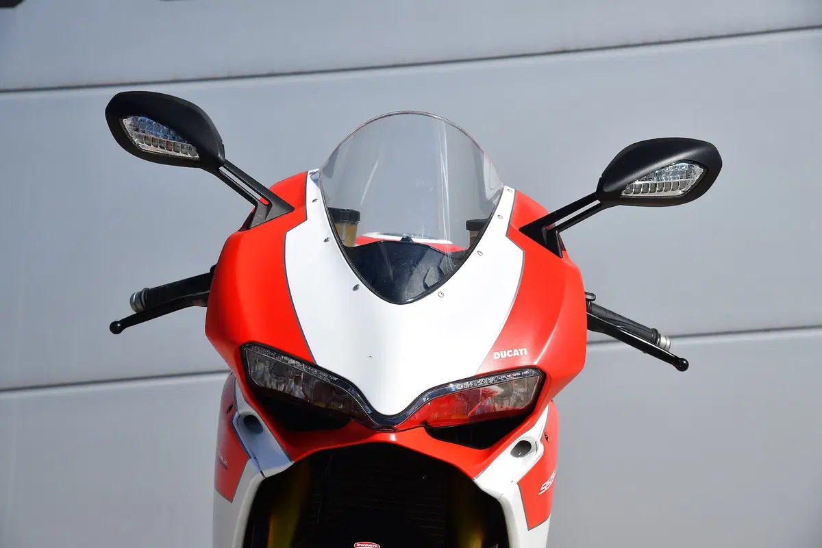Ducati Panigale 959 Corse vs MV Agusta F3 800 RC. Medie per scelta (11)