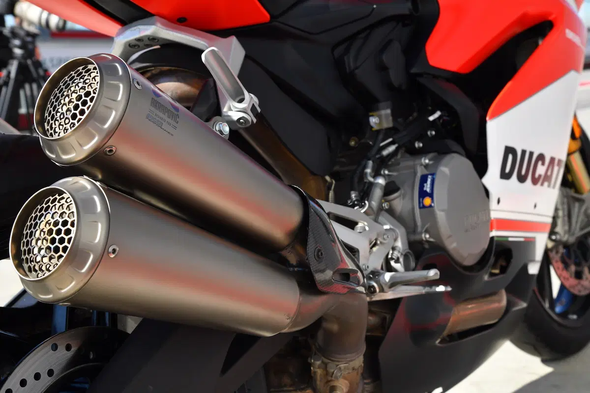 Ducati Panigale 959 Corse vs MV Agusta F3 800 RC. Medie per scelta (22)