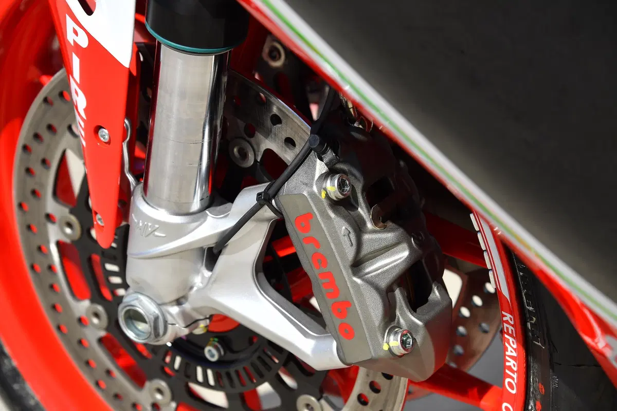 Ducati Panigale 959 Corse vs MV Agusta F3 800 RC. Medie per scelta (24)