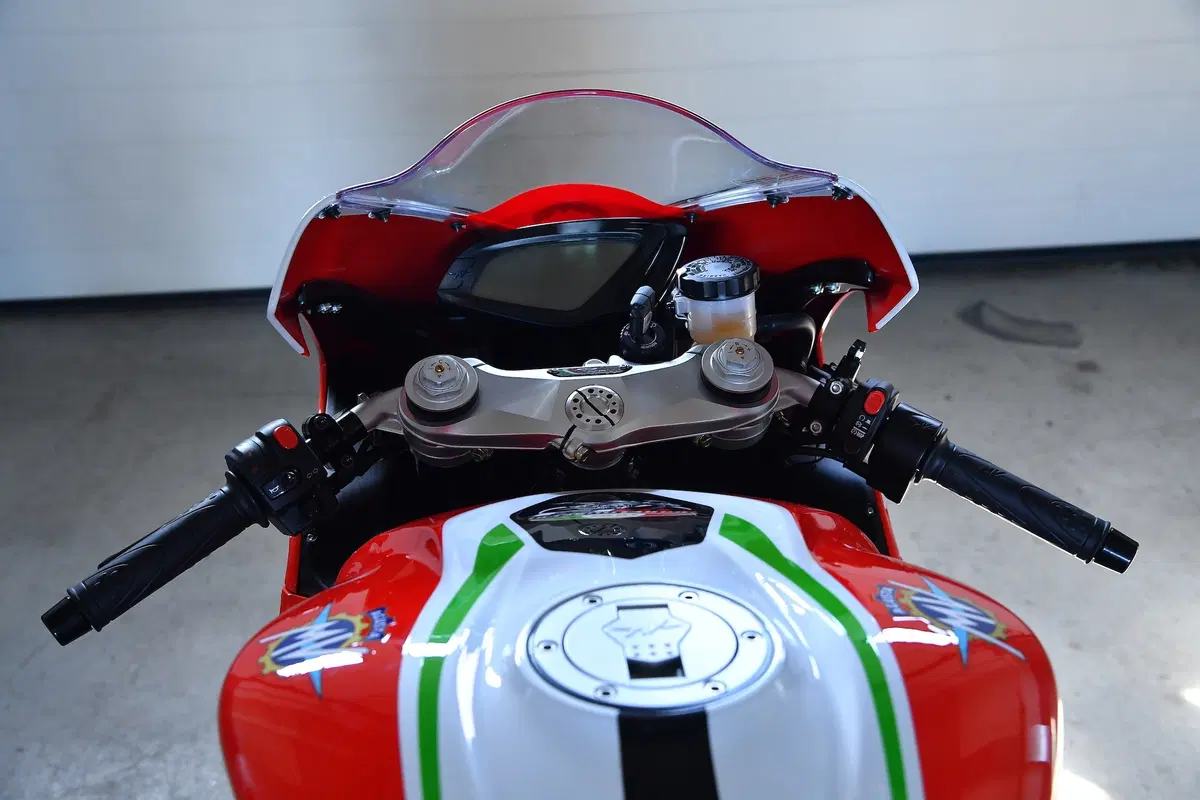 Ducati Panigale 959 Corse vs MV Agusta F3 800 RC. Medie per scelta (26)