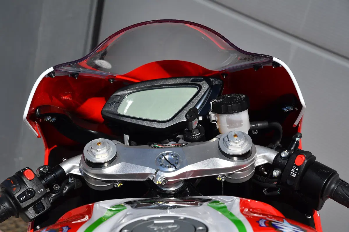 Ducati Panigale 959 Corse vs MV Agusta F3 800 RC. Medie per scelta (29)
