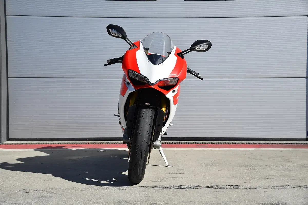 Ducati Panigale 959 Corse vs MV Agusta F3 800 RC. Medie per scelta (30)