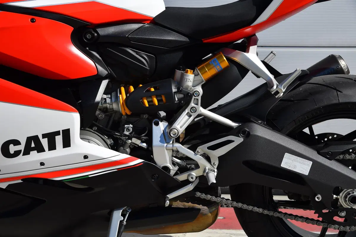 Ducati Panigale 959 Corse vs MV Agusta F3 800 RC. Medie per scelta (31)